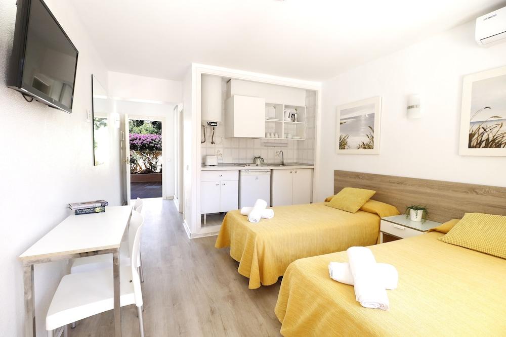 Apartment Naika *